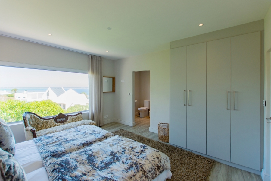 6 Bedroom Property for Sale in Myburgh Park Western Cape
